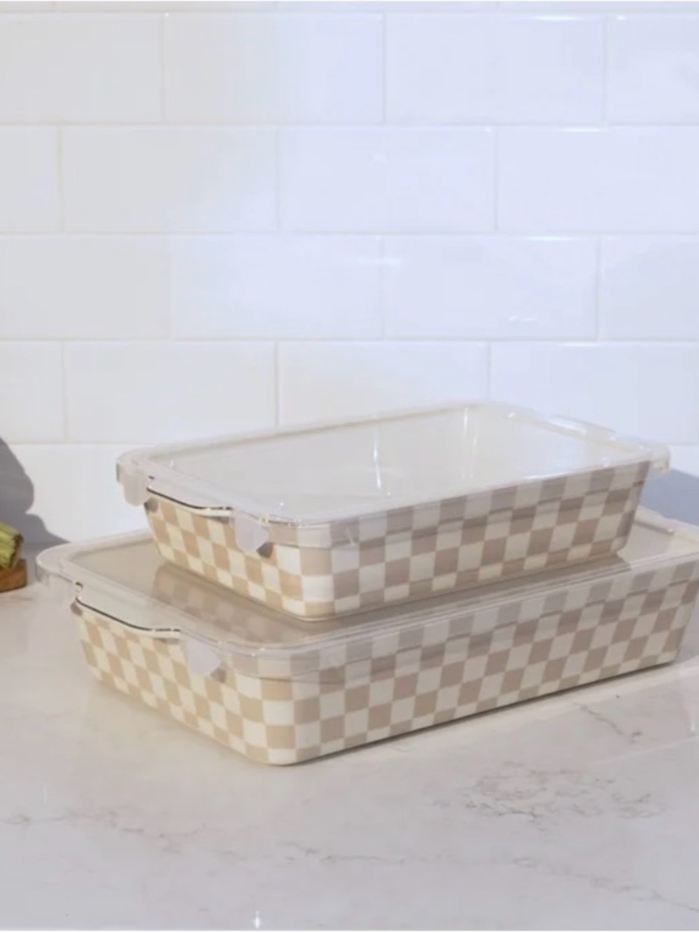 Thyme & Table Viral Checkered 4 piece Baker Set in Tan